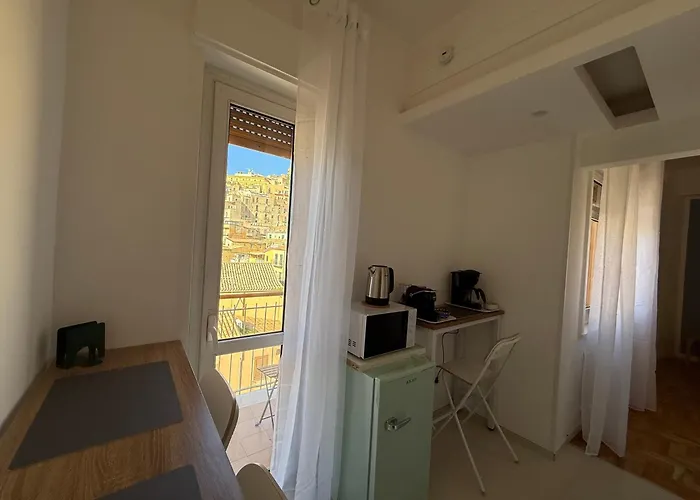 Miravalle 2 بيت ضيافة 3*